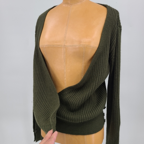 Retro Rib Knit Wrap Deep V-neck Cold Wrist Sweater - Picture 10 of 11